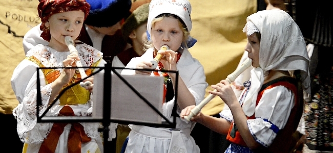 zájmové kroužky zpivanky-s-dasou.jpg