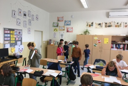 V naší třídě V. A pracujeme také formou činnostního učení E5D5F5BA-0BFF-48C7-80B0-938CB3461225.jpeg